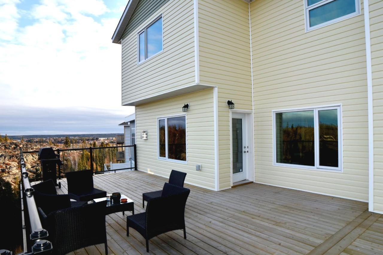 Aurora Guest House Yellowknife Exterior photo